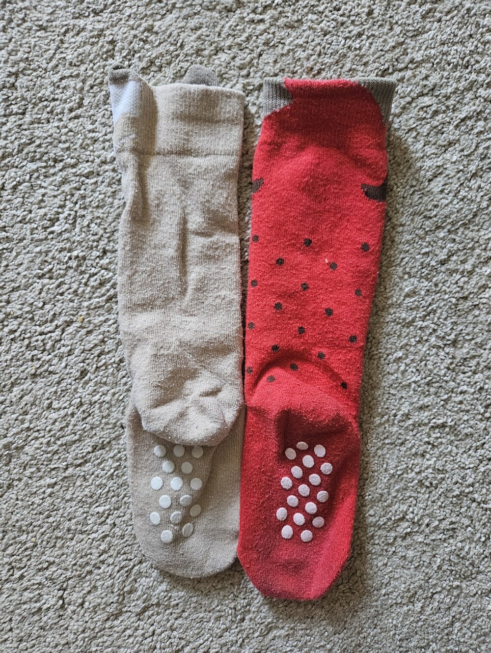 Red Riding Hood Socks, Toddler - Picture 2 of 2